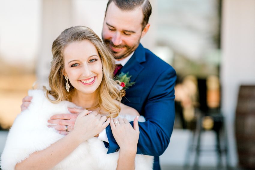 Christmas Winter Wedding (Emory, Texas) | Becca Sue Photography - www.beccasuephotography.com