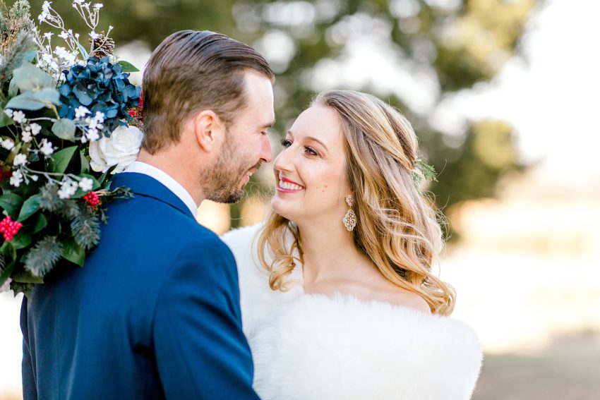 Christmas Winter Wedding (Emory, Texas) | Becca Sue Photography - www.beccasuephotography.com