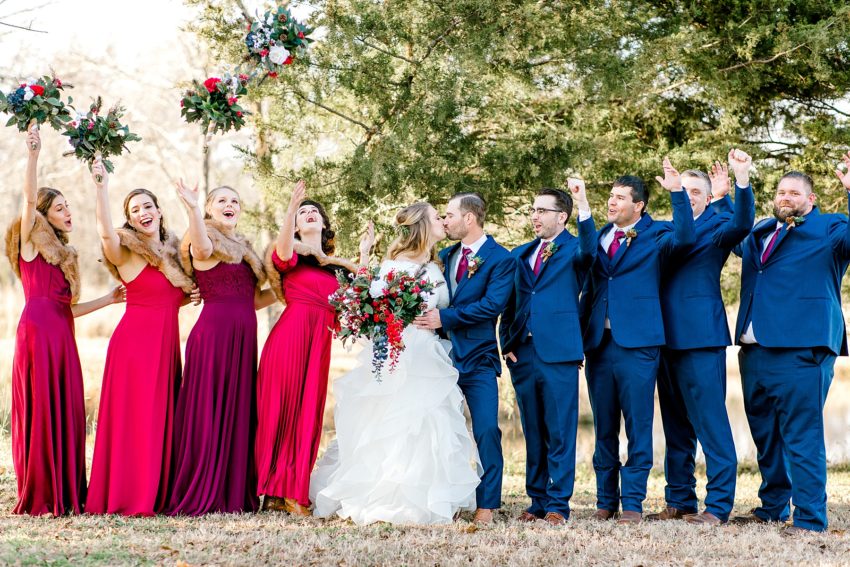 Christmas Winter Wedding (Emory, Texas) | Becca Sue Photography - www.beccasuephotography.com
