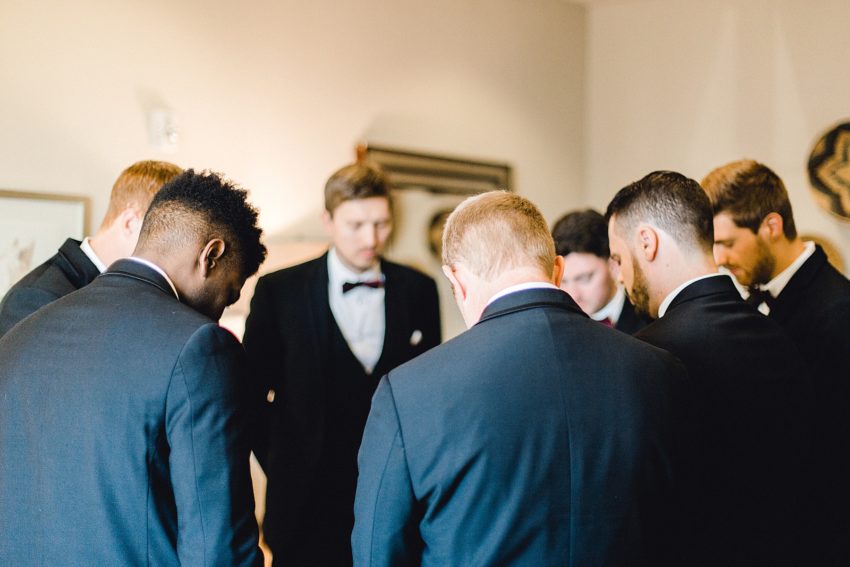Black and Burgundy Winter Wedding (Grapevine, Texas) | Becca Sue Photography - www.beccasuephotography.com