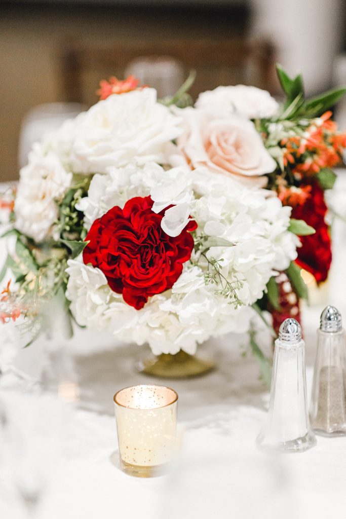 Black and Burgundy Winter Wedding (Grapevine, Texas) | Becca Sue Photography - www.beccasuephotography.com
