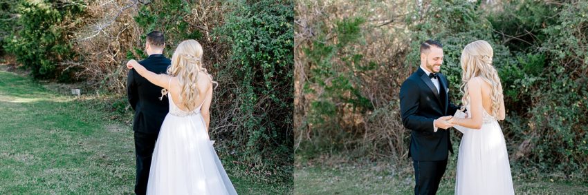 Black and Burgundy Winter Wedding (Grapevine, Texas) | Becca Sue Photography - www.beccasuephotography.com