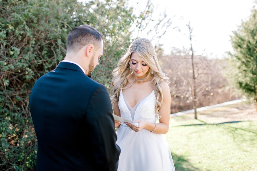Black and Burgundy Winter Wedding (Grapevine, Texas) | Becca Sue Photography - www.beccasuephotography.com