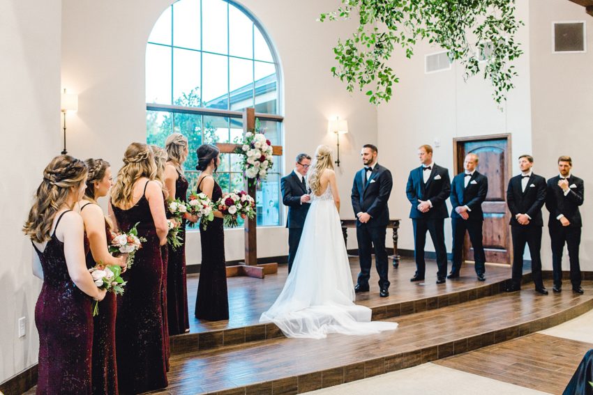Black and Burgundy Winter Wedding (Grapevine, Texas) | Becca Sue Photography - www.beccasuephotography.com