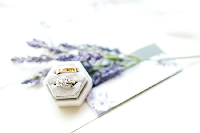 Sweet Summer Wedding (Weatherford, Texas) | Becca Sue Photography www.beccasuephotography.com