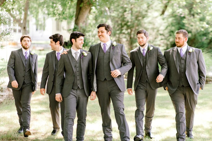 Sweet Summer Wedding (Weatherford, Texas) | Becca Sue Photography www.beccasuephotography.com
