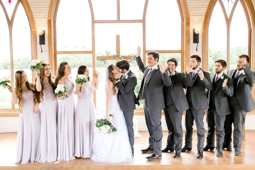 Sweet Summer Wedding (Weatherford, Texas) | Becca Sue Photography www.beccasuephotography.com