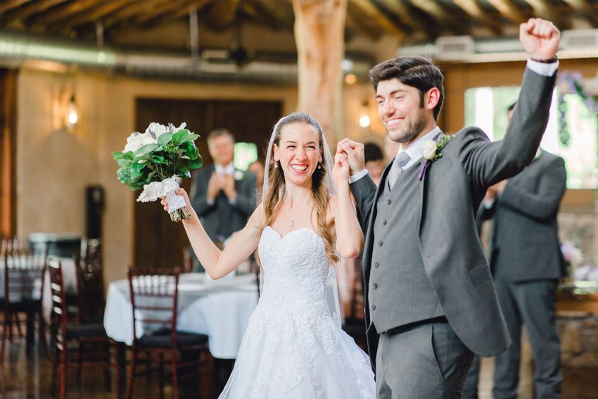 Sweet Summer Wedding (Weatherford, Texas) | Becca Sue Photography www.beccasuephotography.com