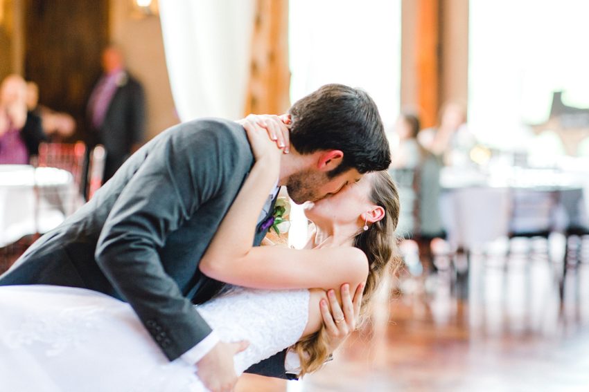 Sweet Summer Wedding (Weatherford, Texas) | Becca Sue Photography www.beccasuephotography.com