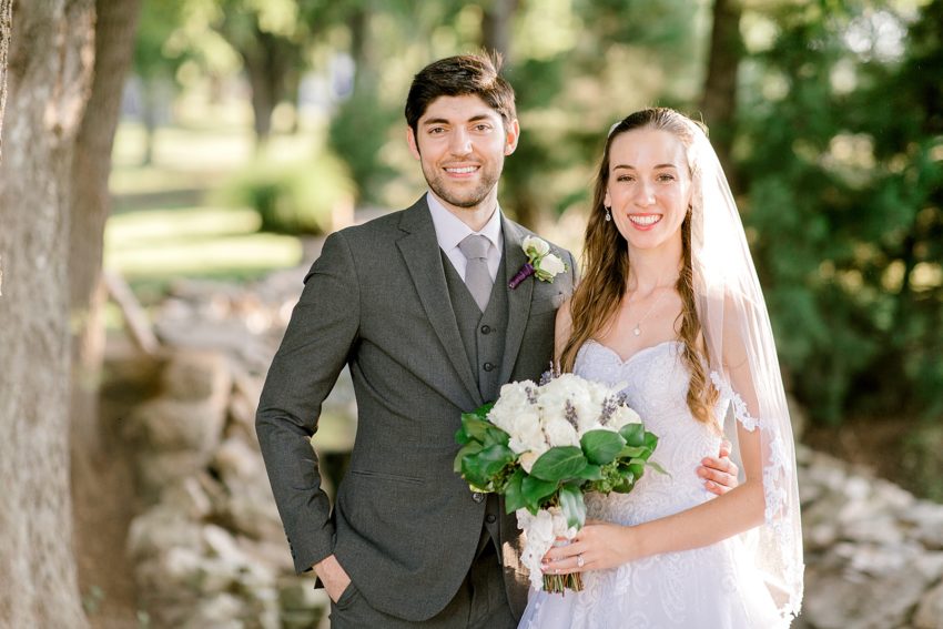 Sweet Summer Wedding (Weatherford, Texas) | Becca Sue Photography www.beccasuephotography.com