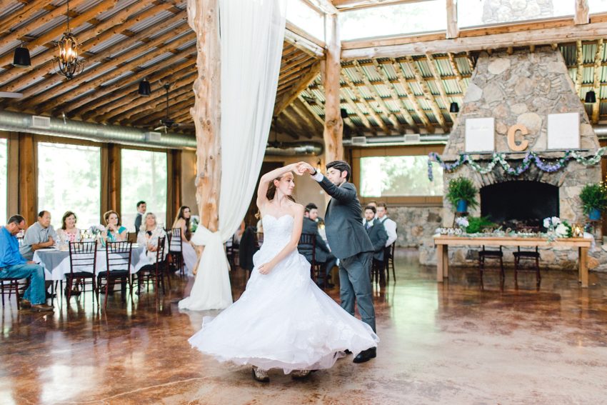 Sweet Summer Wedding (Weatherford, Texas) | Becca Sue Photography www.beccasuephotography.com