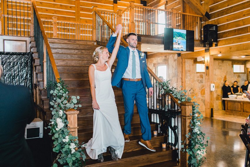 Sage and Blue Spring Wedding (Aubrey, Texas) | beccasuephotography.com