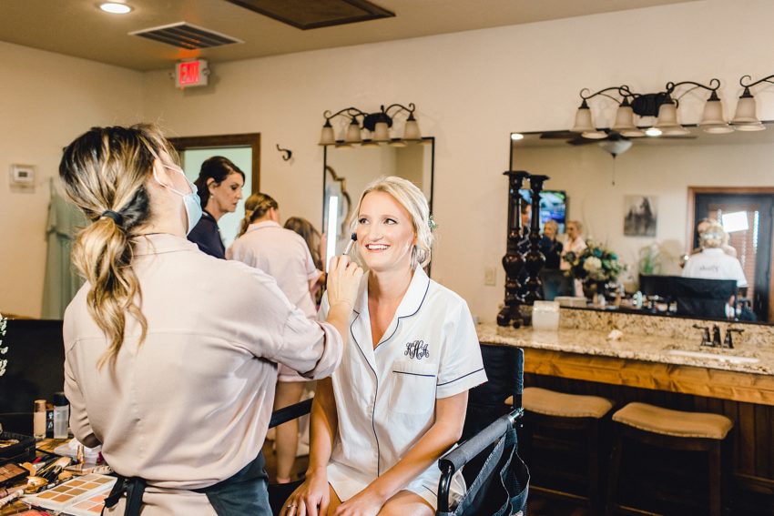 Sage and Blue Spring Wedding (Aubrey, Texas) | beccasuephotography.com