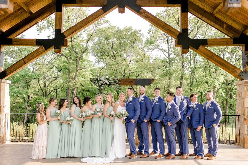 Sage and Blue Spring Wedding (Aubrey, Texas) | beccasuephotography.com