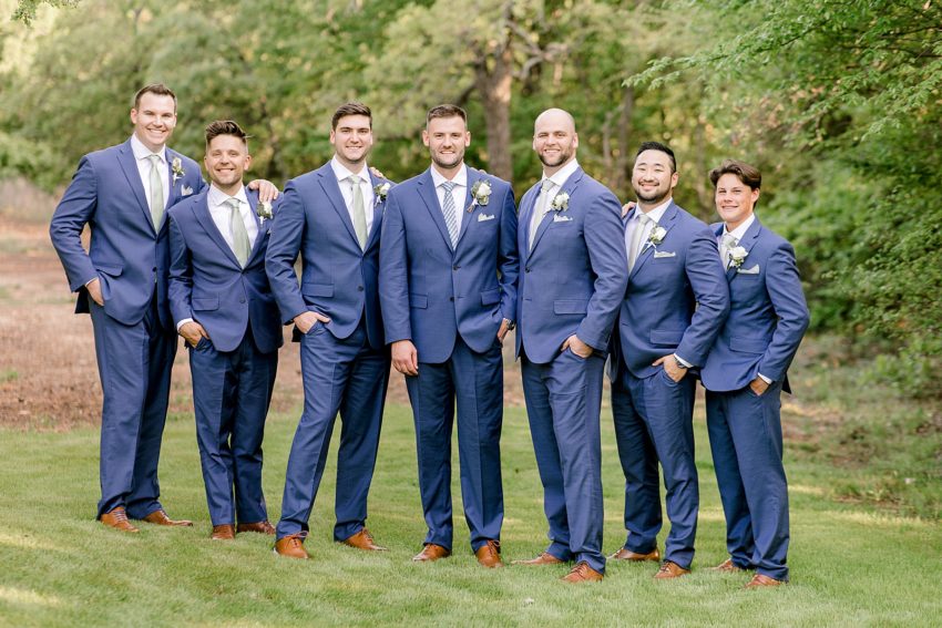 Sage and Blue Spring Wedding (Aubrey, Texas) | beccasuephotography.com