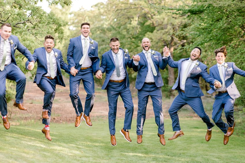 Sage and Blue Spring Wedding (Aubrey, Texas) | beccasuephotography.com