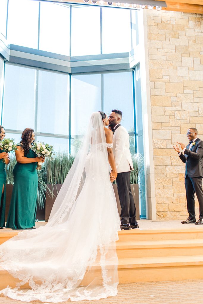 Emerald Green and Mustard Romantic Wedding (Dallas, Texas) | beccasuephotography
