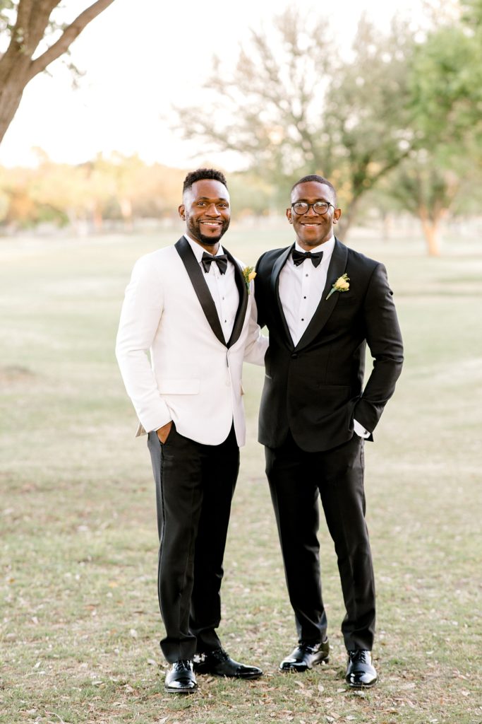 Emerald Green and Mustard Romantic Wedding (Dallas, Texas) | beccasuephotography