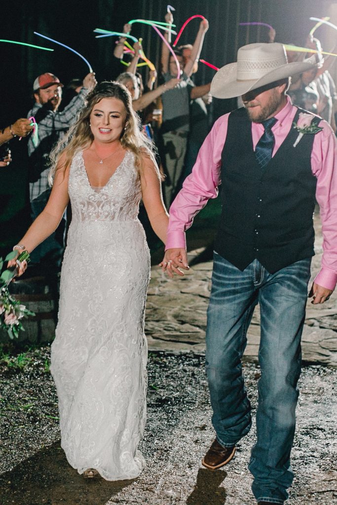 Sweet and Simple Spring Wedding (Tyler, Texas) | Becca Sue Photography www.beccasuephotography.com