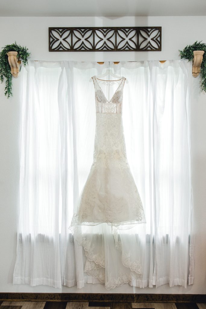 Sweet and Simple Spring Wedding (Tyler, Texas) | Becca Sue Photography www.beccasuephotography.com