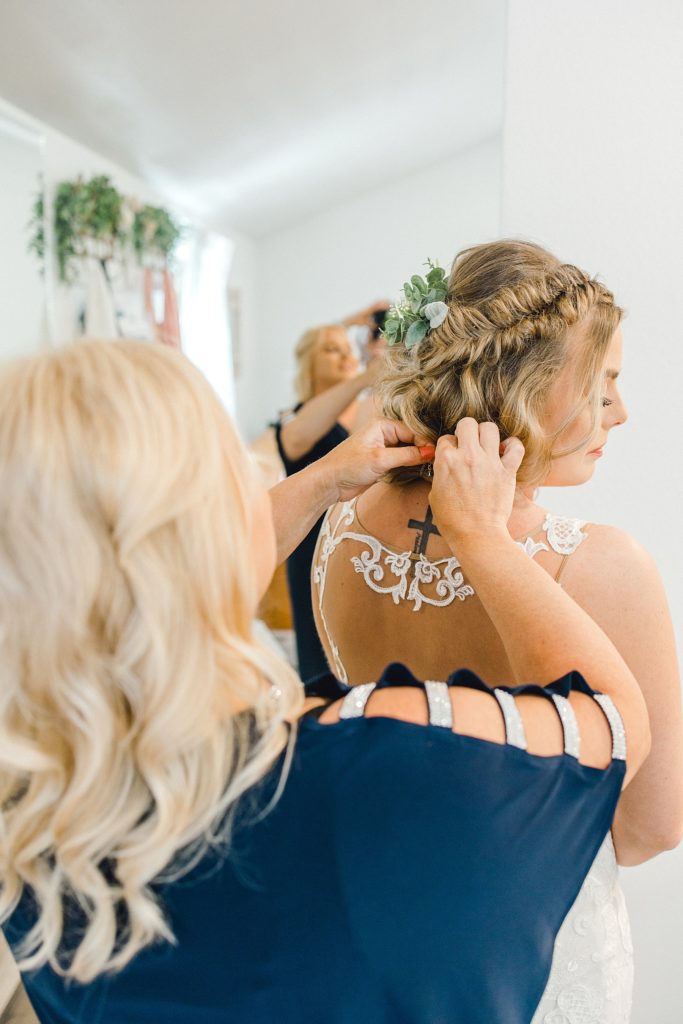 Sweet and Simple Spring Wedding (Tyler, Texas) | Becca Sue Photography www.beccasuephotography.com