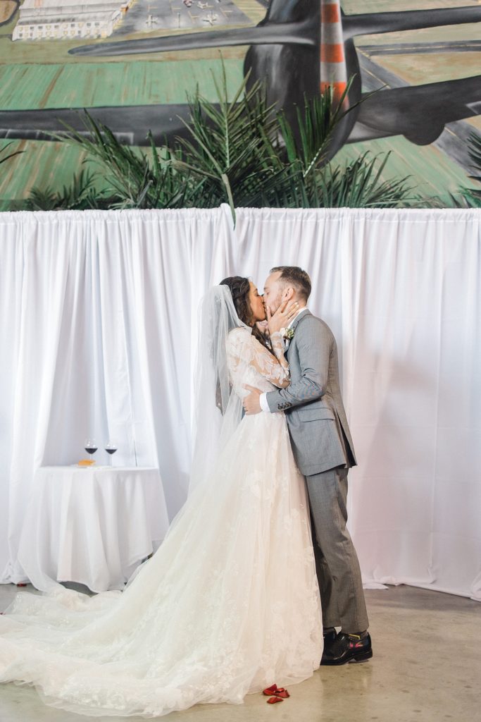 Hill Country Fall Wedding (Fredericksburg, Texas) | read more at beccasuephotography.com