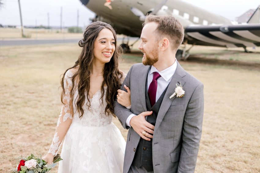 Hill Country Fall Wedding (Fredericksburg, Texas) | read more at beccasuephotography.com
