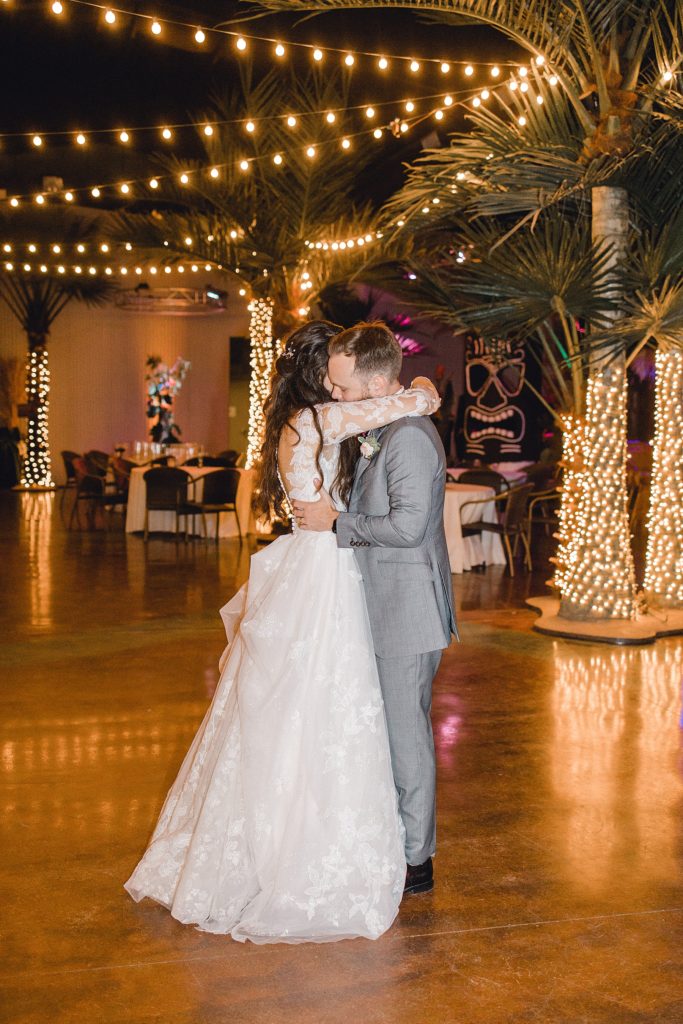 Hill Country Fall Wedding (Fredericksburg, Texas) | read more at beccasuephotography.com