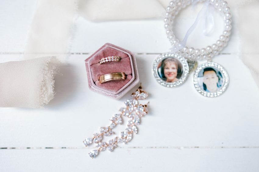 Romantic Mauve Fall Wedding - Bonham, Texas | read more at beccasuephotography.com