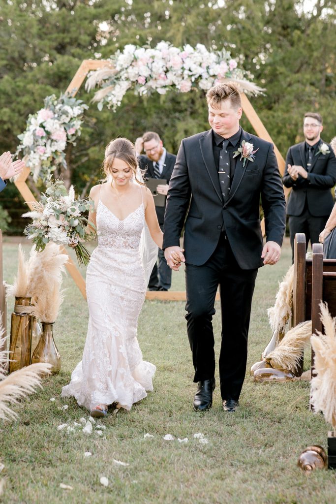 Romantic Mauve Fall Wedding - Bonham, Texas | read more at beccasuephotography.com