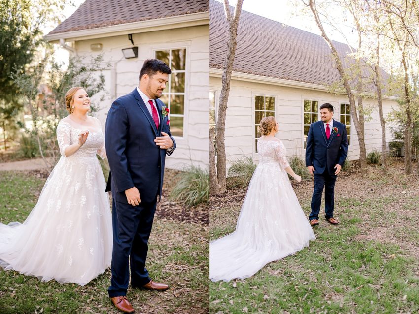 Beautiful Navy and Burgundy Fall Wedding (Midlothian, Texas) | read more at beccasuephotography.com
