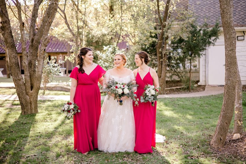 Beautiful Navy and Burgundy Fall Wedding (Midlothian, Texas) | read more at beccasuephotography.com