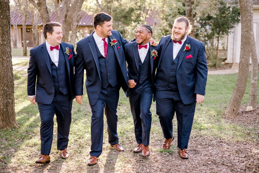 Beautiful Navy and Burgundy Fall Wedding (Midlothian, Texas) | read more at beccasuephotography.com
