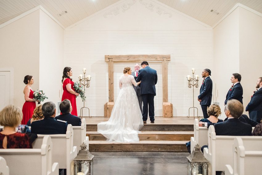 Beautiful Navy and Burgundy Fall Wedding (Midlothian, Texas) | read more at beccasuephotography.com