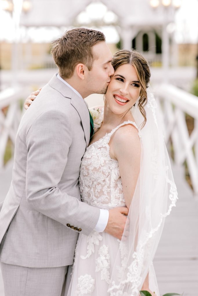 Green and Gray Winter Wedding (Waxahachie, Texas) | read more at beccasuephotography.com
