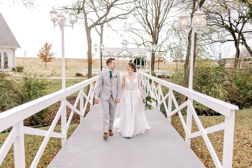 Green and Gray Winter Wedding (Waxahachie, Texas) | read more at beccasuephotography.com