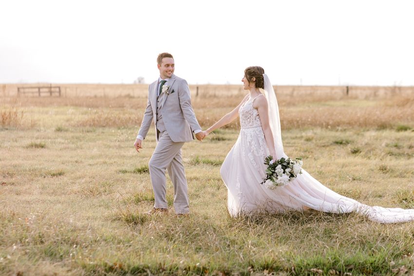 Green and Gray Winter Wedding (Waxahachie, Texas) | read more at beccasuephotography.com
