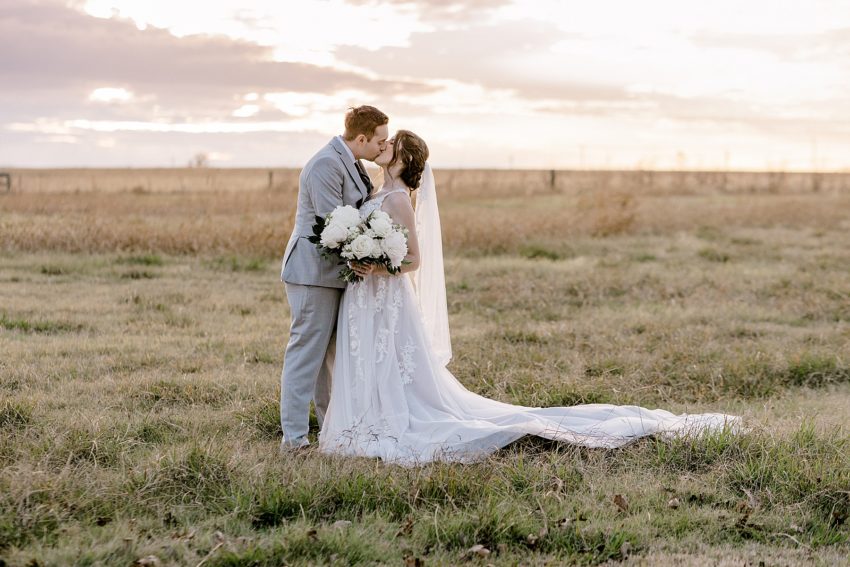 Green and Gray Winter Wedding (Waxahachie, Texas) | read more at beccasuephotography.com