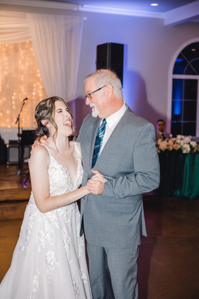 Green and Gray Winter Wedding (Waxahachie, Texas) | read more at beccasuephotography.com