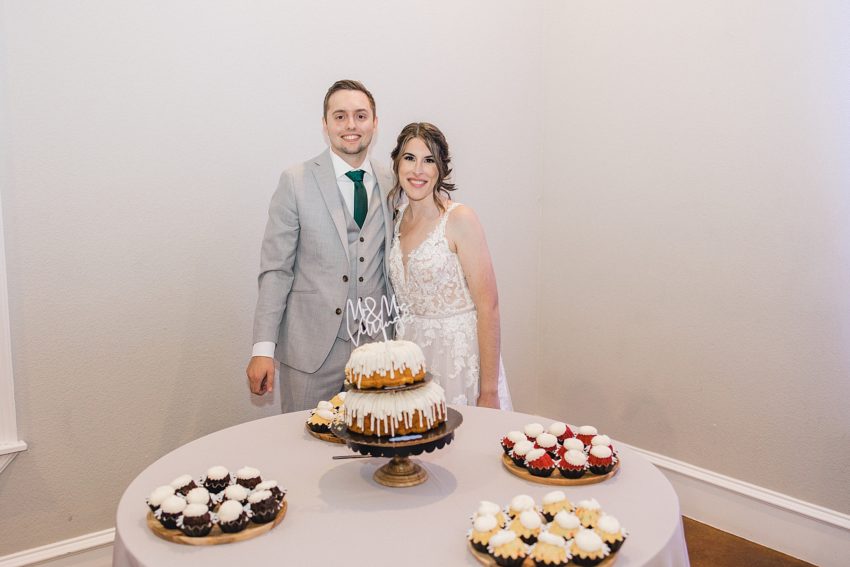 Green and Gray Winter Wedding (Waxahachie, Texas) | read more at beccasuephotography.com