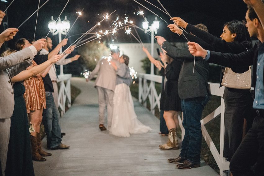 Green and Gray Winter Wedding (Waxahachie, Texas) | read more at beccasuephotography.com
