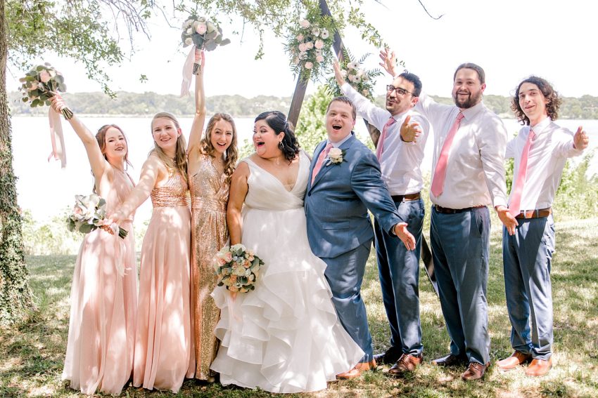 Blush and Gold Summer Wedding (Dallas, Texas) | Becca Sue Photography www.beccasuephotography.com