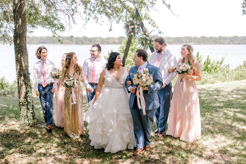 Blush and Gold Summer Wedding (Dallas, Texas) | Becca Sue Photography www.beccasuephotography.com