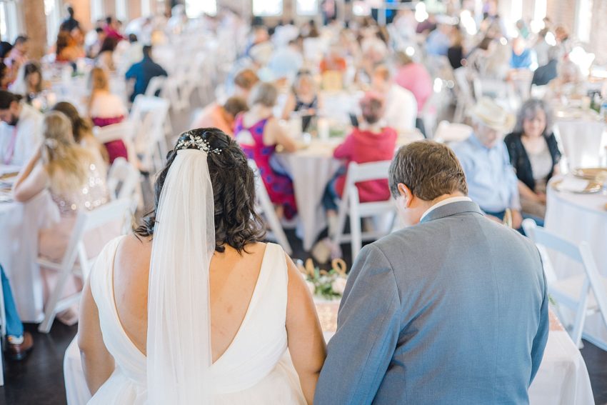 Blush and Gold Summer Wedding (Dallas, Texas) | Becca Sue Photography www.beccasuephotography.com